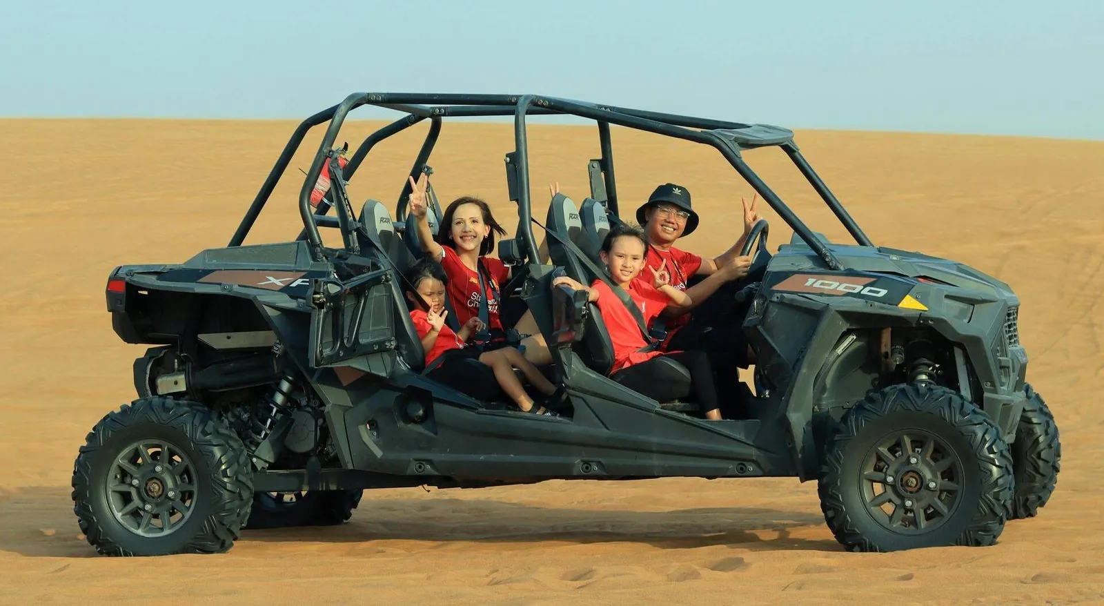 Dune bashing — the headline evening safari trip